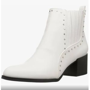 Circus by Sam Edelman white Jenna booties